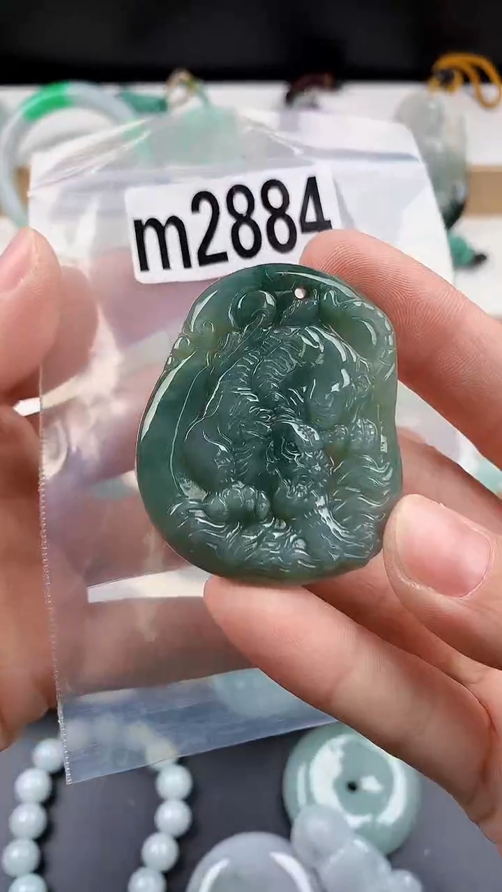 颈饰未镶嵌翡翠天然翡翠吊坠挂件