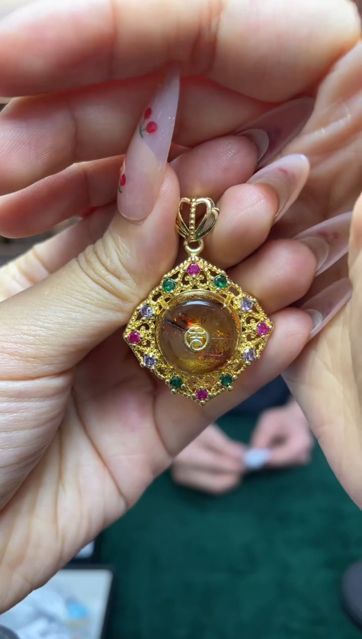 未镶嵌琥珀裸石多样性发一件