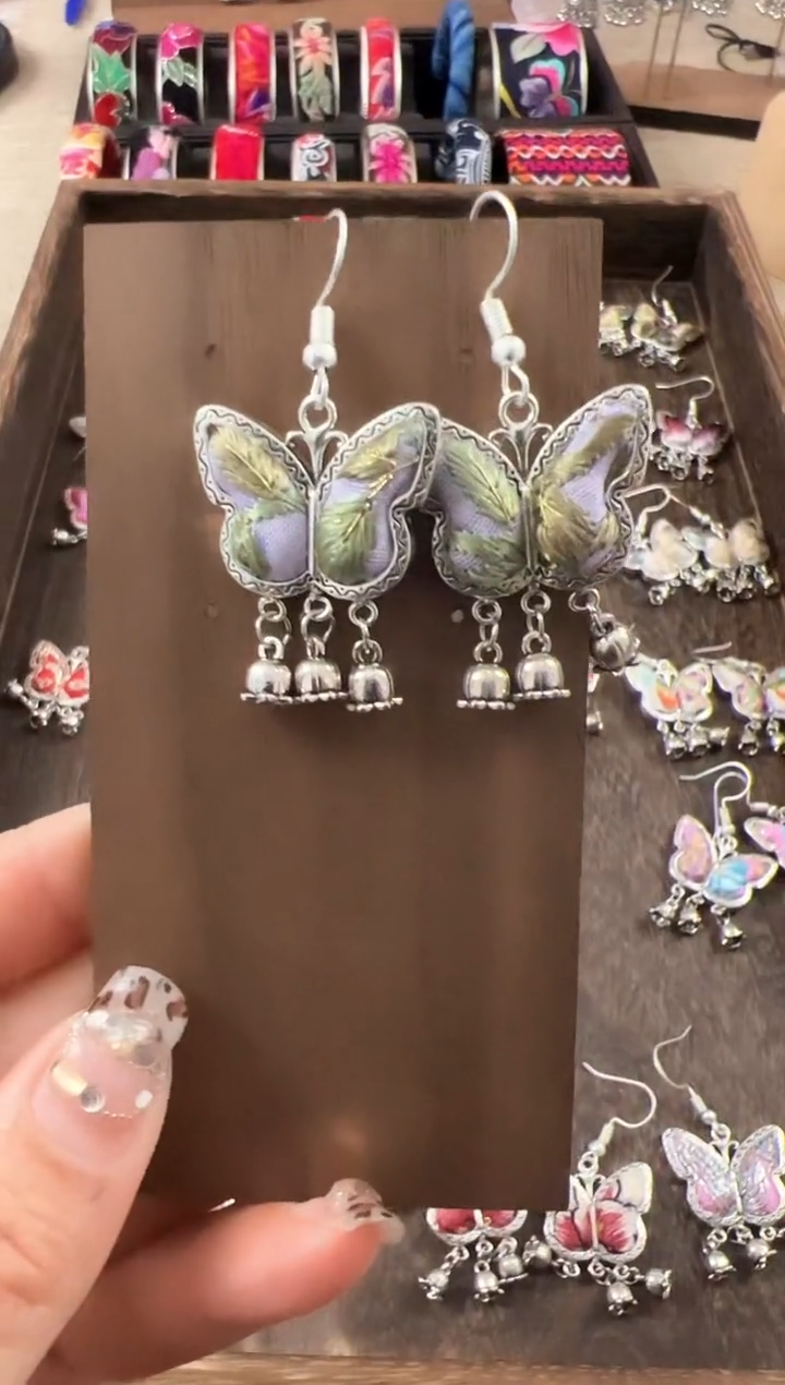 【闪购商品】织绣民族风老绣饰品162