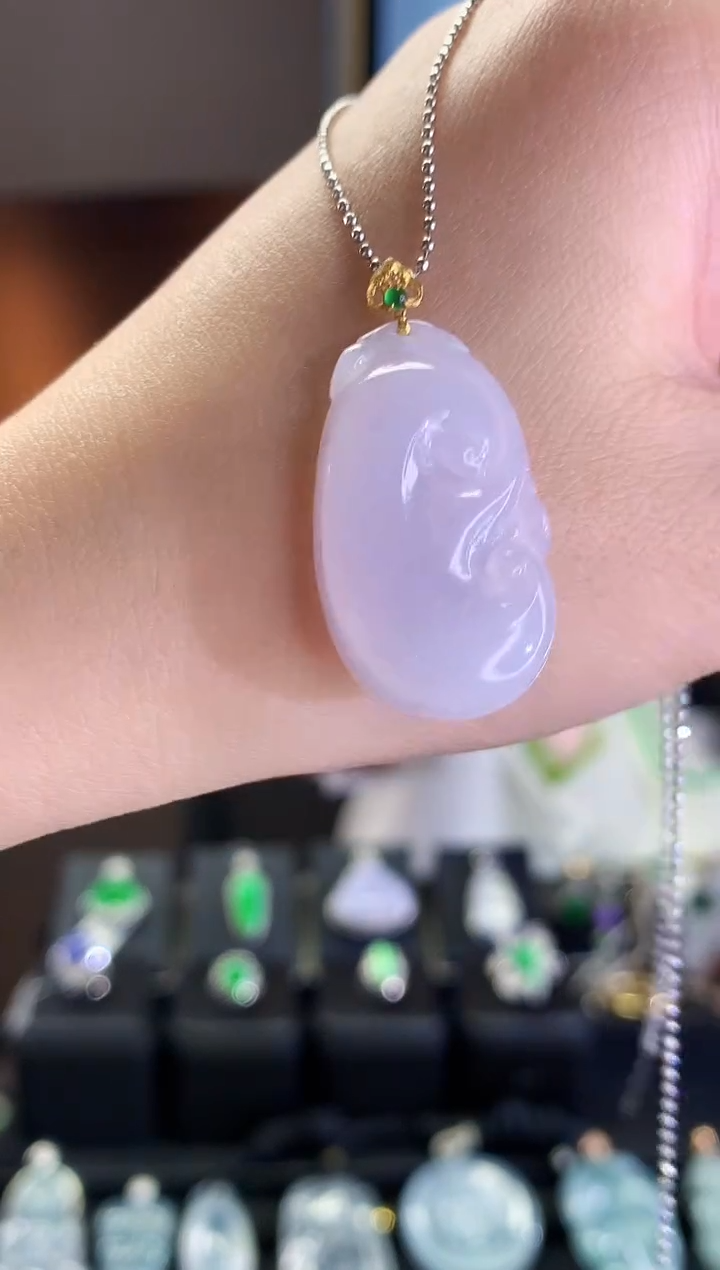 【闪购商品】翡翠吊坠(不含链)18K金镶嵌如意