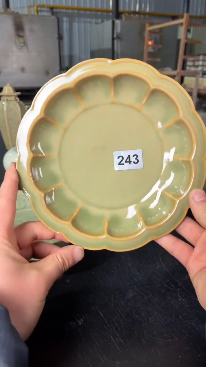 耀州窑仰山花口盘微瑕243