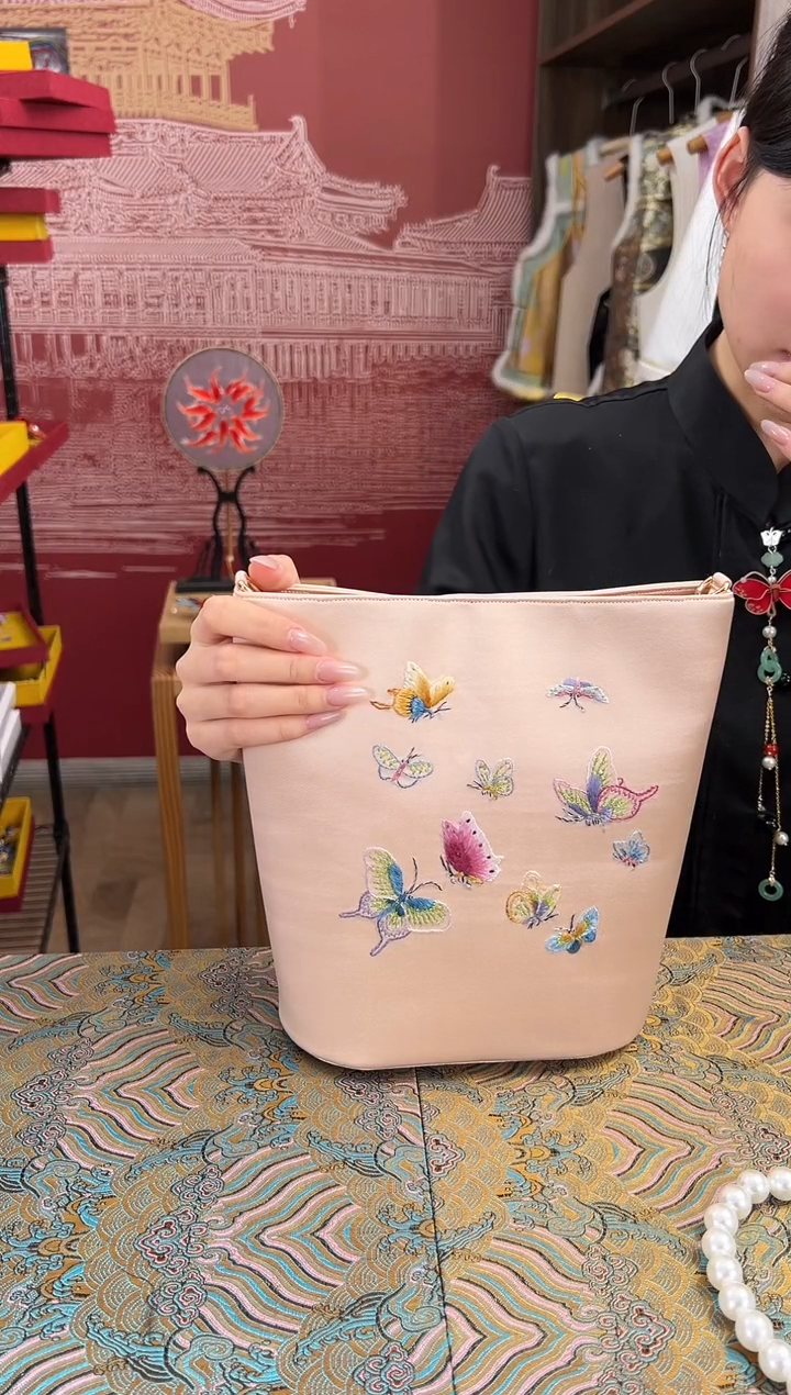 【闪购商品】刺绣苏绣手工刺绣包包