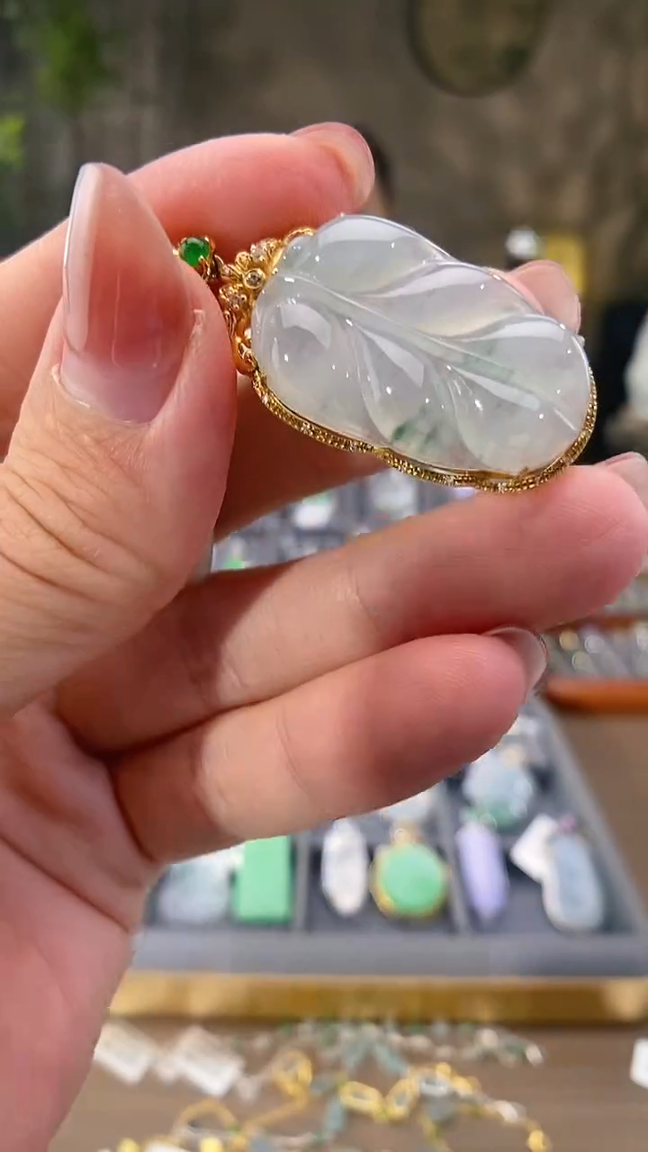 吊坠(不含链)18K金镶嵌翡翠叶子