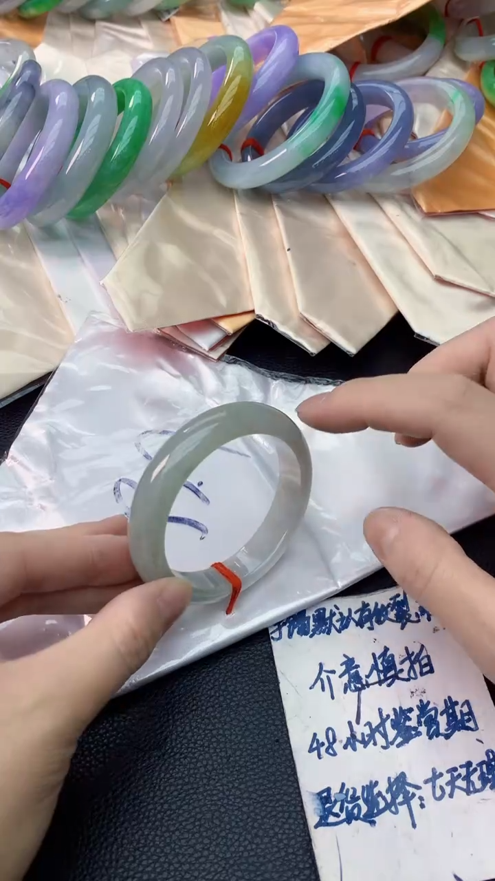 翡翠手镯未镶嵌0499366438