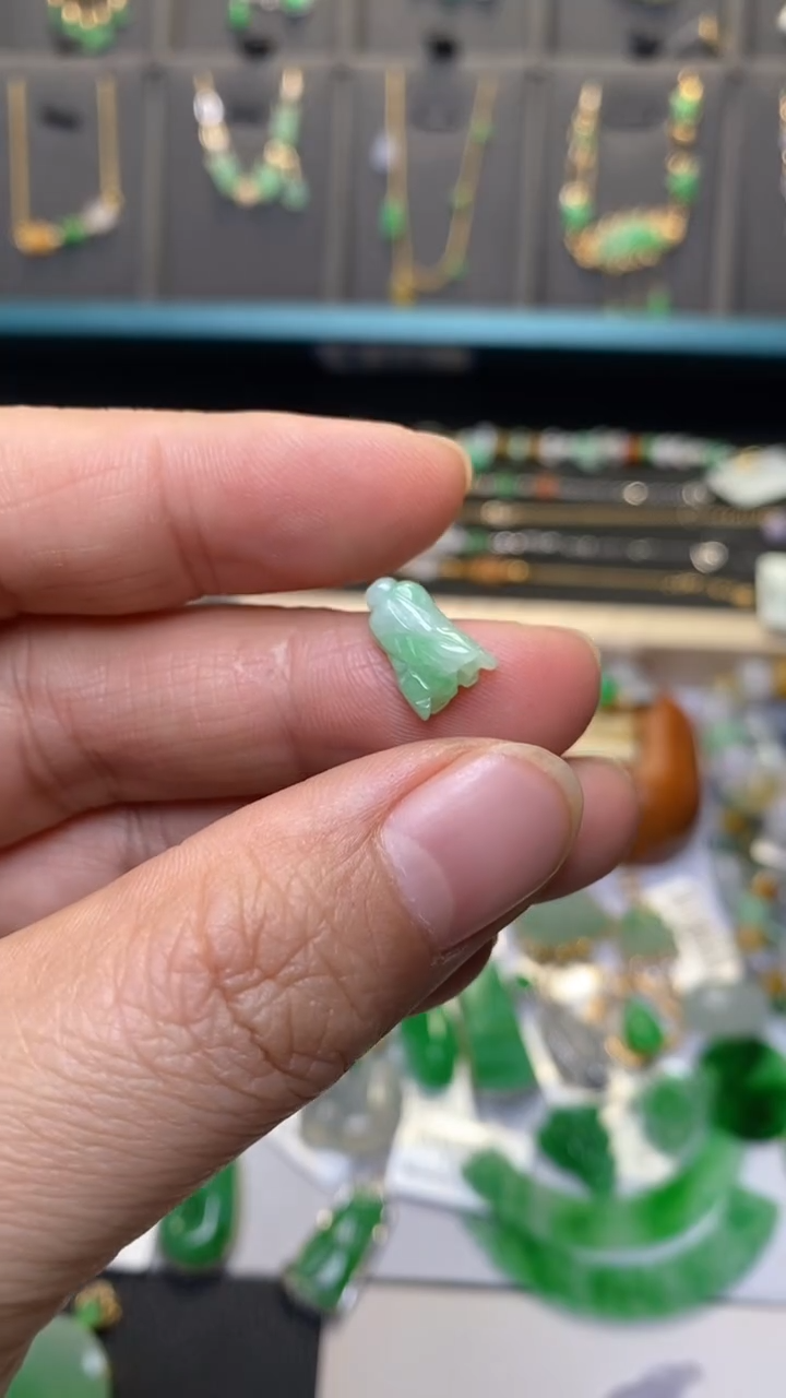 颈饰未镶嵌翡翠嗷****₀40204