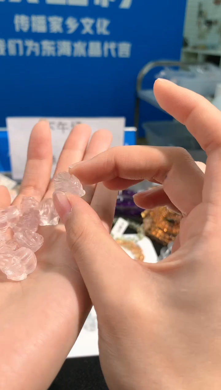 【闪购商品】水晶手链未镶嵌117号粉水晶卧姿九尾配件