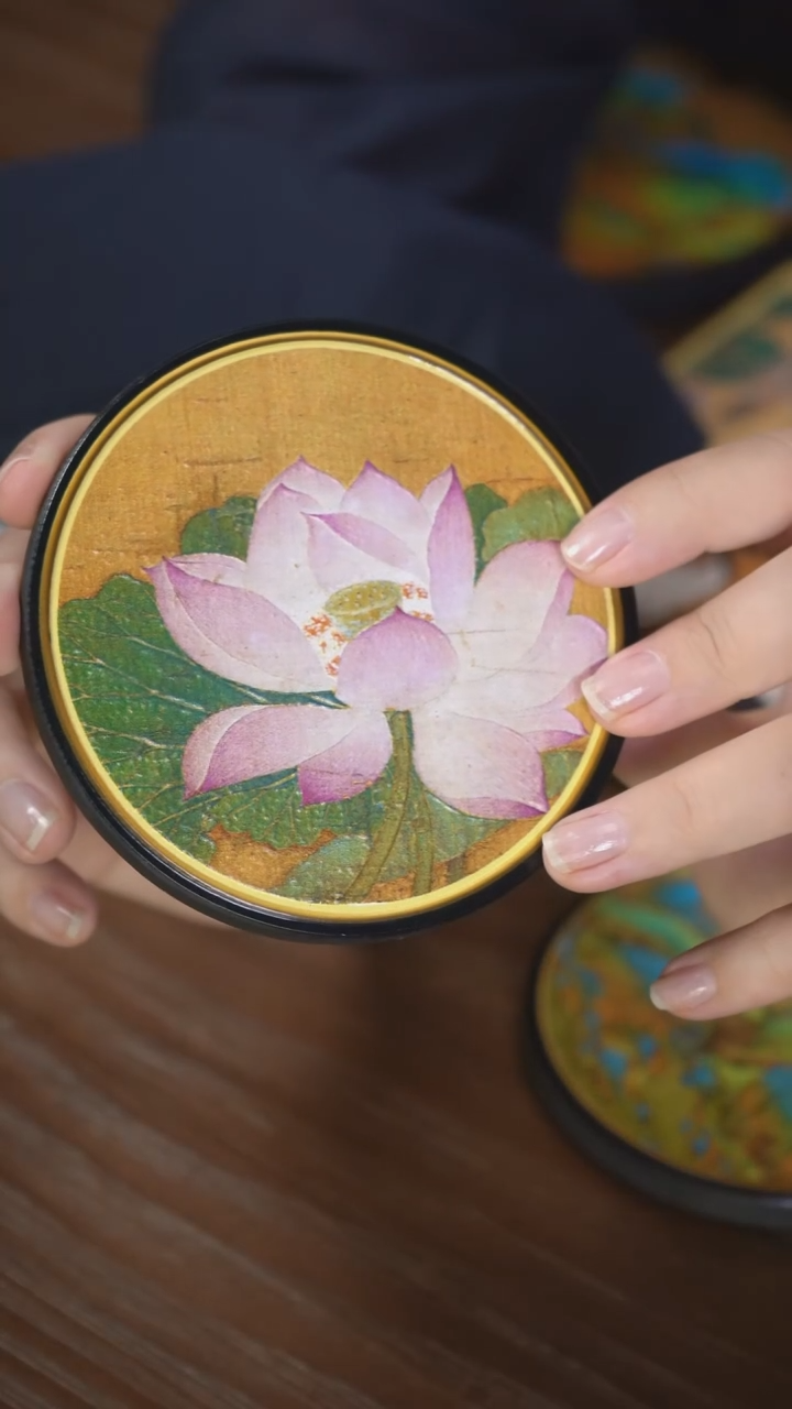 壹藏贰宝出水芙蓉杯垫一片