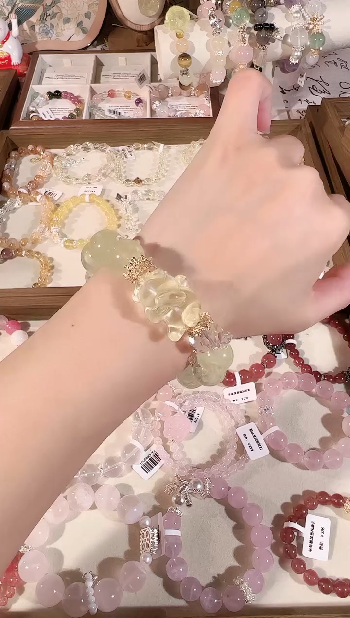 【闪购商品】水晶手链未镶嵌天然水晶 多样性发货发其一 颜色微差