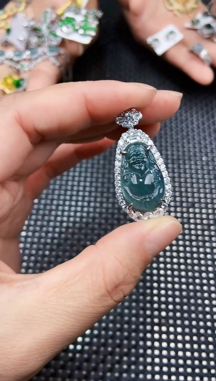 翡翠未镶嵌颈饰111111111