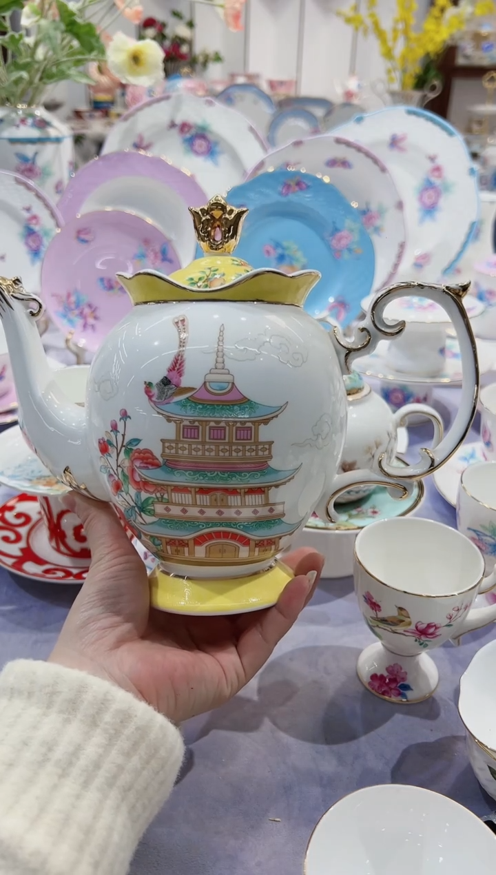 【闪购商品】骨瓷大壶·