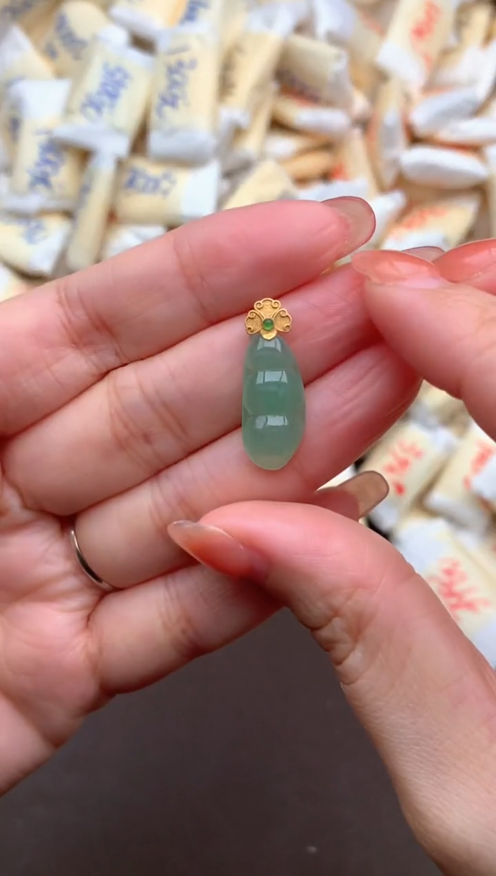 【闪购商品】翡翠挂件18K金镶嵌一