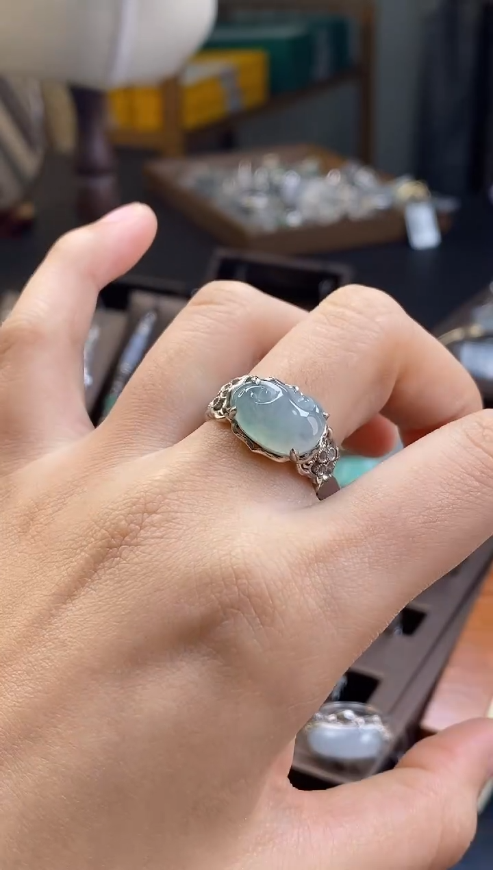 颈饰银S925镶嵌翡翠18738