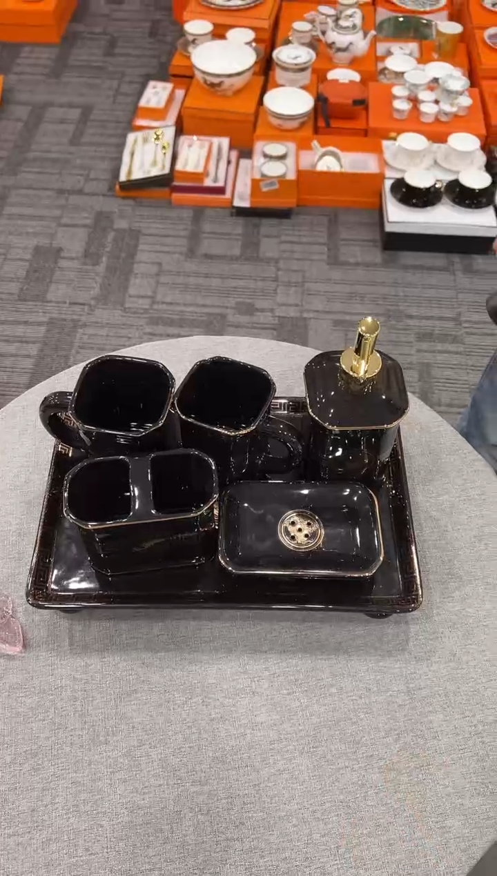 【闪购商品】杯H700--------------