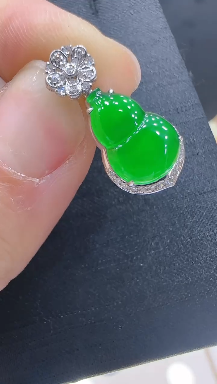 【闪购商品】翡翠吊坠(不含链)18K金镶嵌团购多样性发一件