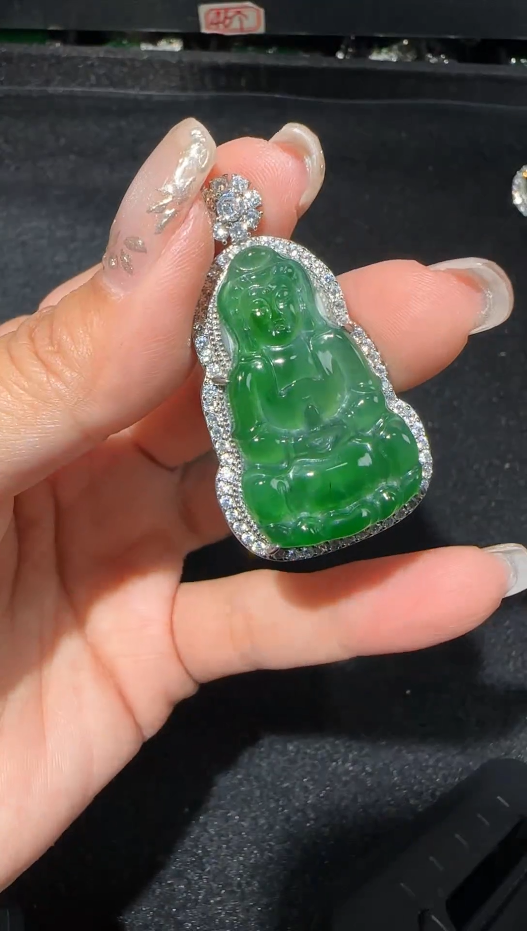 【闪购商品】翡翠吊坠(赠链)未镶嵌多样性发货拍一发一