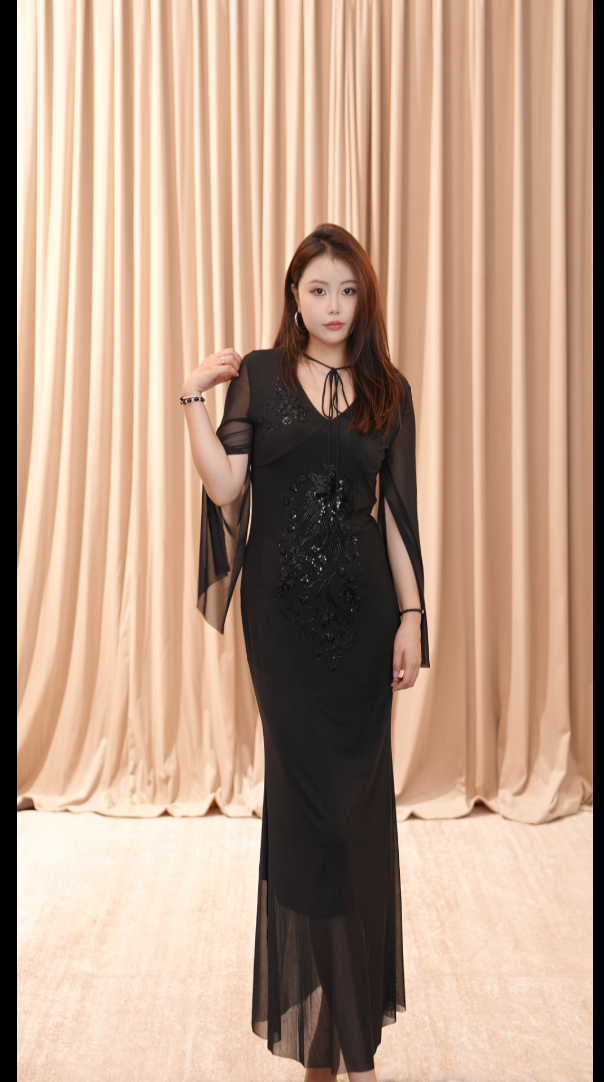 星云里微胖服饰｜歌剧魅影｜高级微胖珠片绣超弹力法式显瘦连衣裙