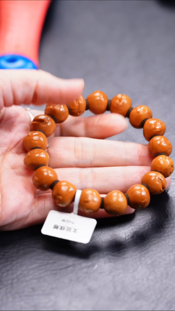 【闪购商品】橄榄核吊坠橄榄核