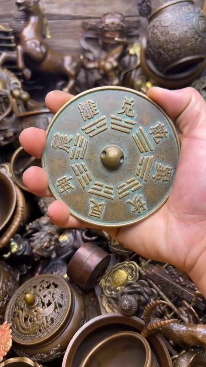 精美铜器，点击下单