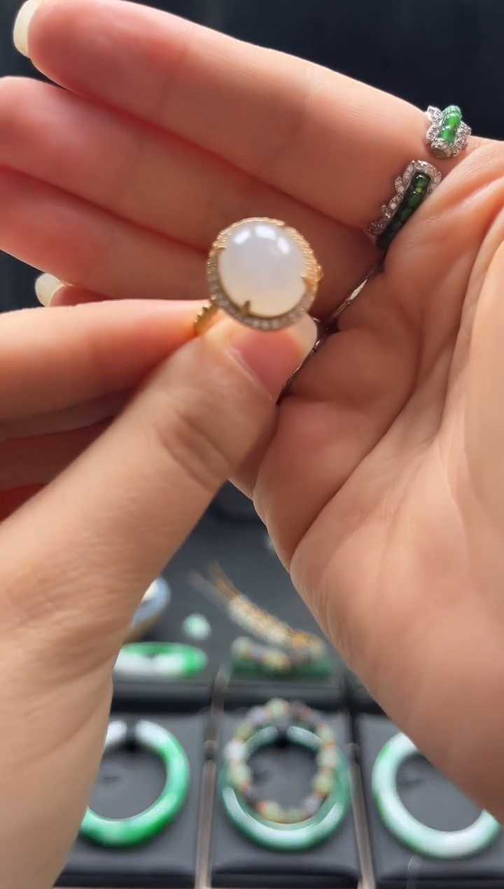 未镶嵌戒指翡翠1071343616