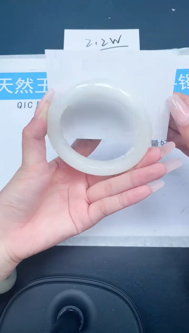 【闪购商品】和田玉（糖玉）手镯未镶嵌176-61