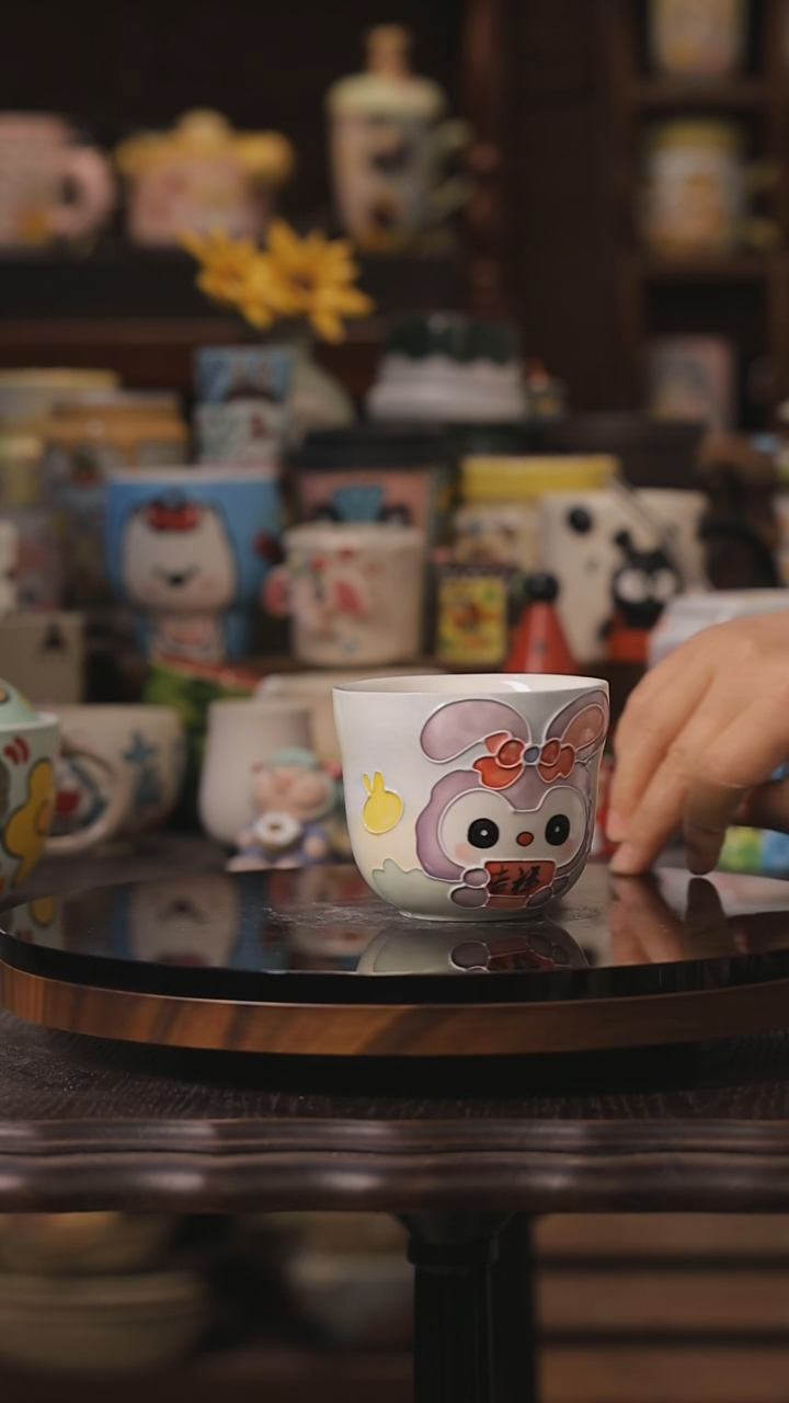 摆件景德镇釉下彩绘设计师款式陶瓷