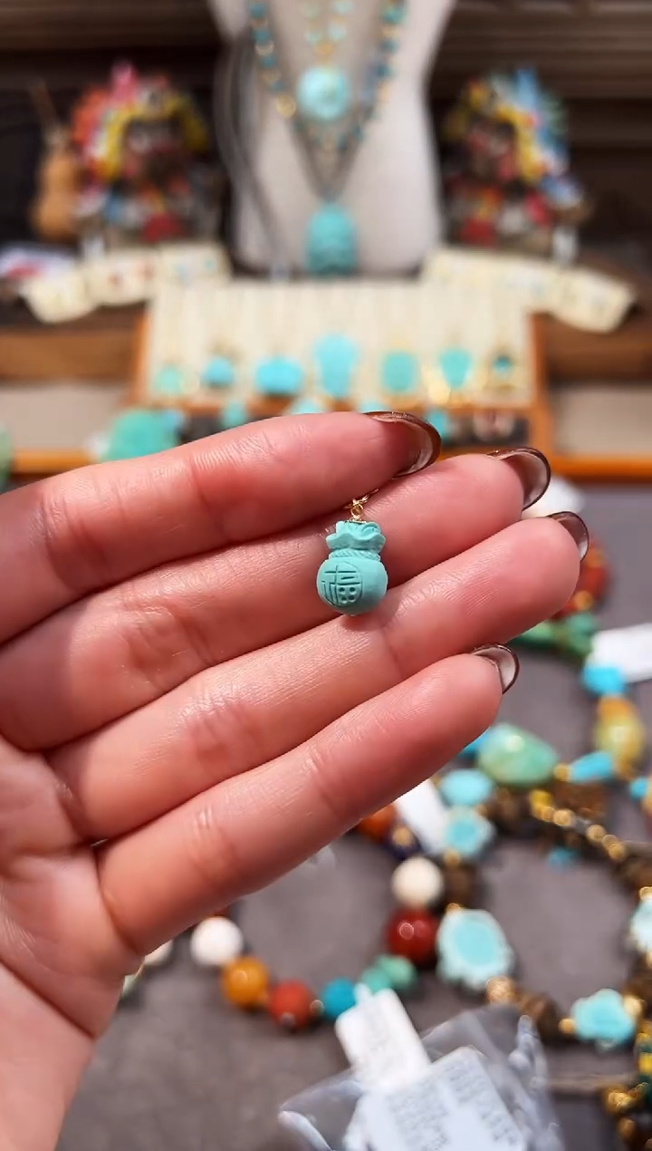 18K金镶嵌绿松石提溜钱袋子