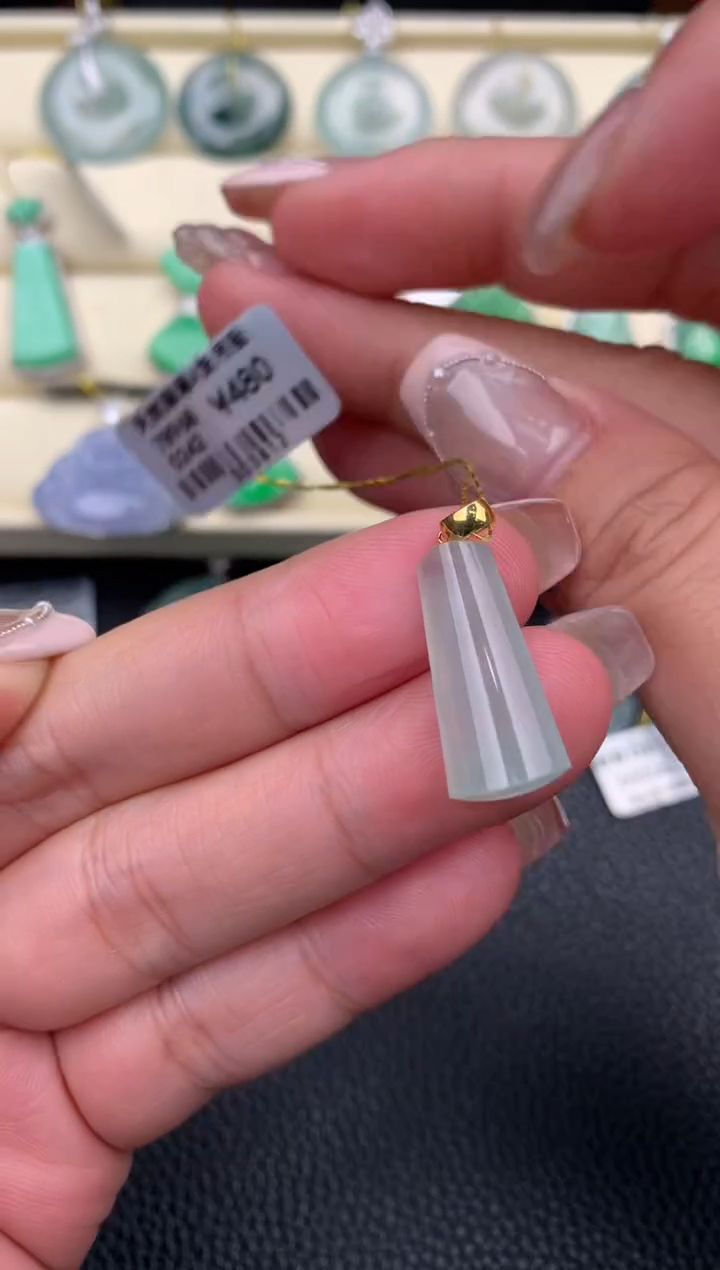 【闪购商品】翡翠颈饰18K金镶嵌D553