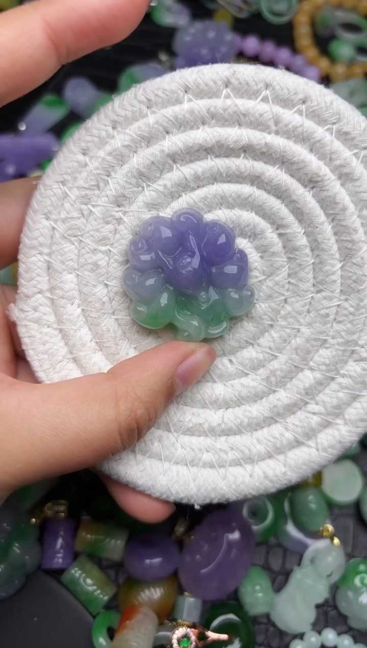 颈饰未镶嵌翡翠缅甸翡翠吊坠