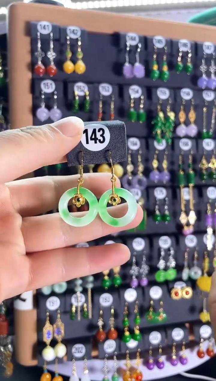 【闪购商品】翡翠耳饰银S925镶嵌143....