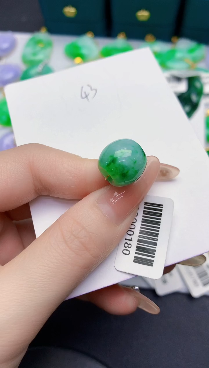 颈饰未镶嵌翡翠缅甸天然翡翠A货