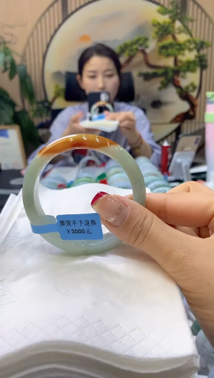 【闪购商品】翡翠手镯未镶嵌99903192