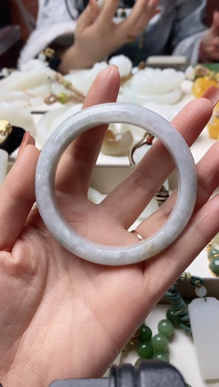 颈饰未镶嵌翡翠2****6手镯