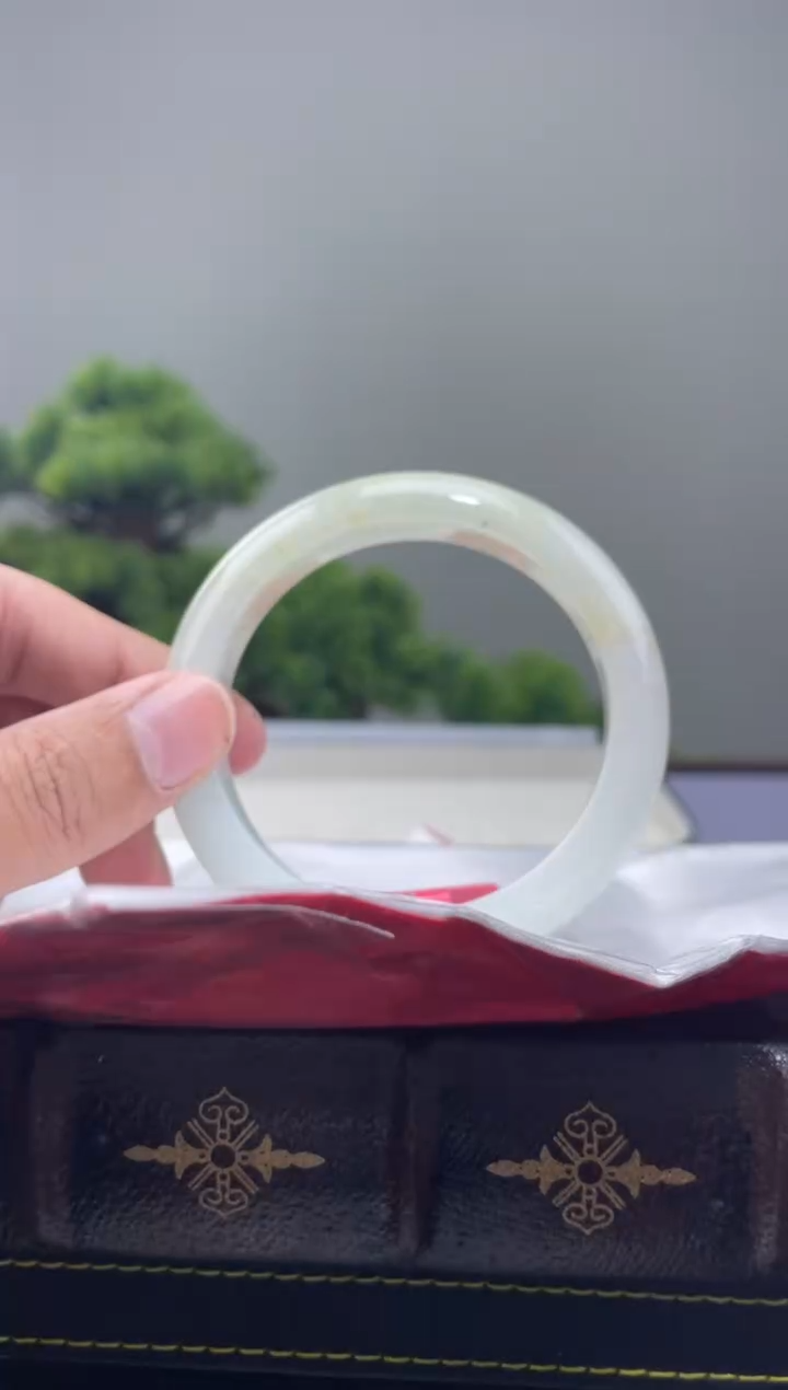 【闪购商品】翡翠手镯未镶嵌手镯4