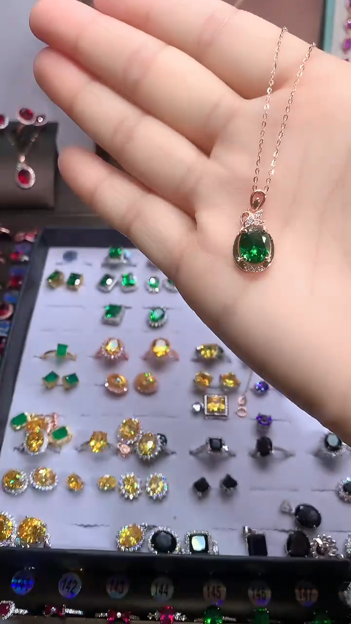 【闪购商品】透辉石吊坠银S925镶嵌玫瑰金