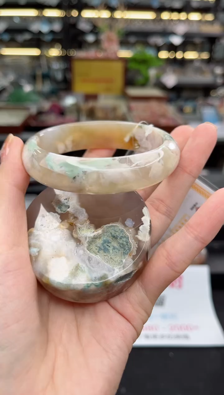 【闪购商品】石英质玉手镯未镶嵌59圈口（赠品镯心）6539155