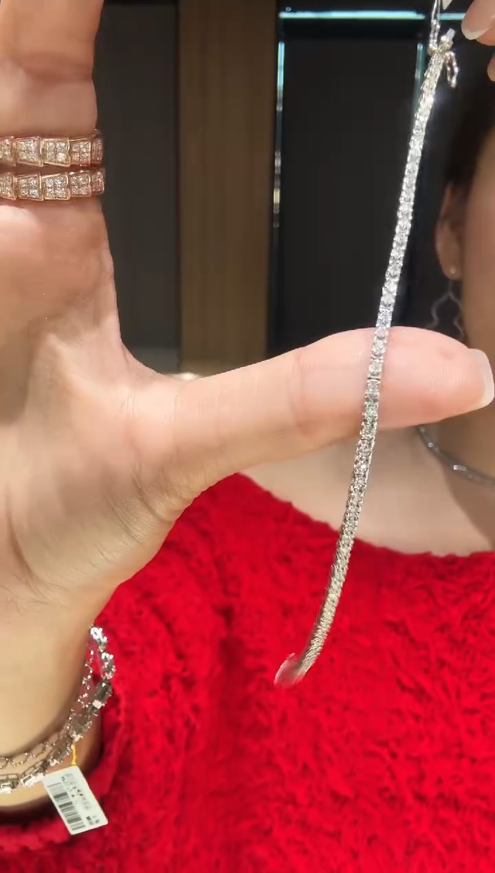 【闪购商品】钻石手链18K金镶嵌1克拉牛头