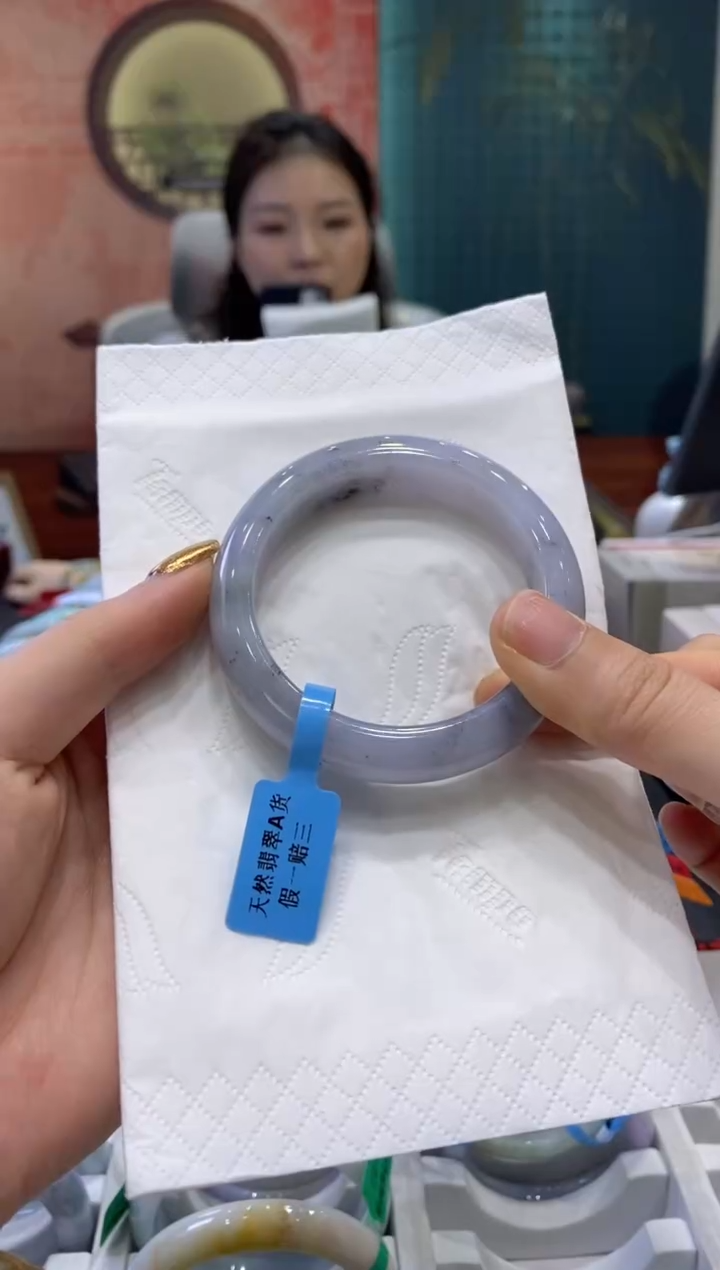 【闪购商品】翡翠手镯未镶嵌多人01526