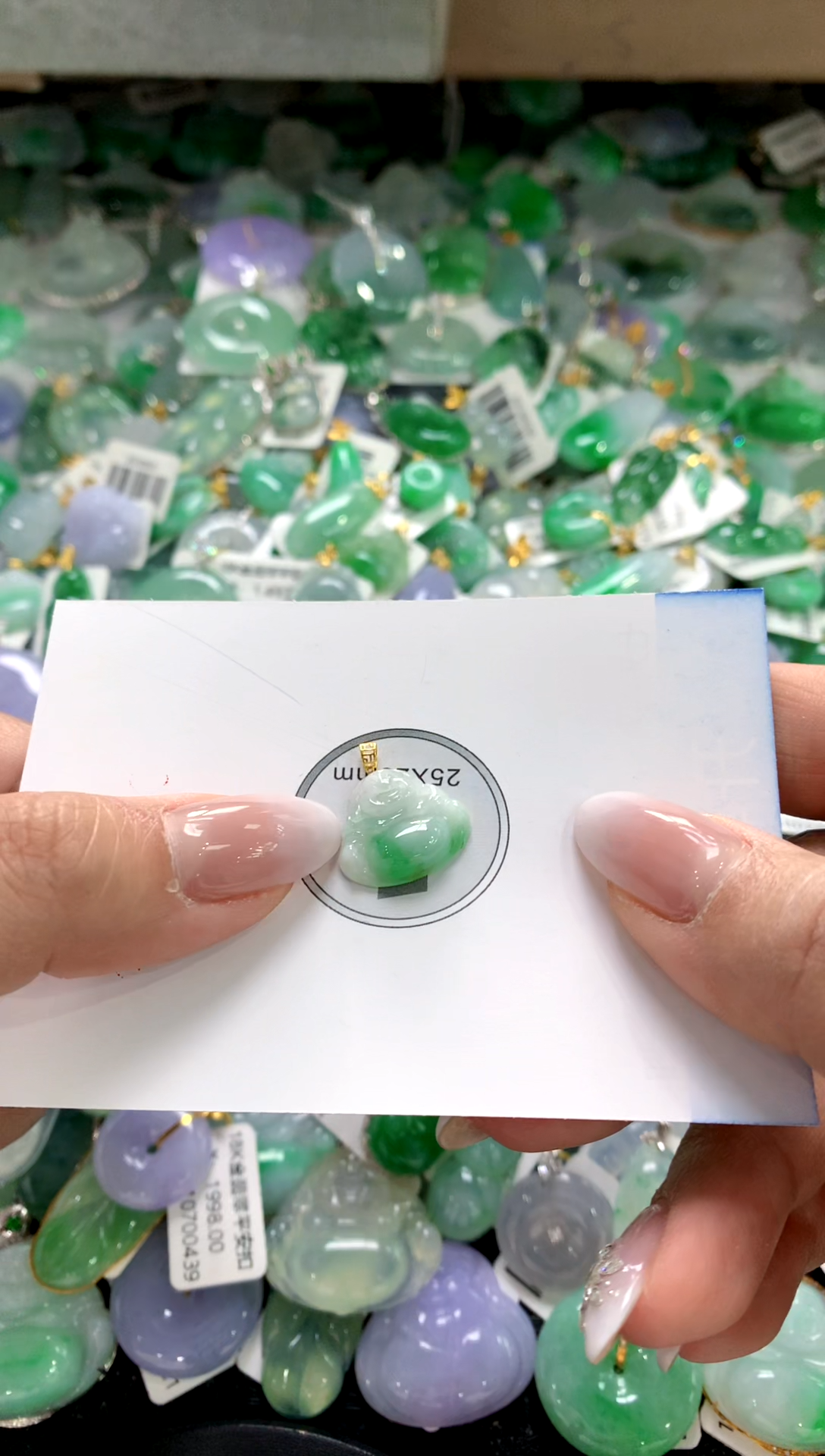 颈饰18K金镶嵌翡翠1111111111111111