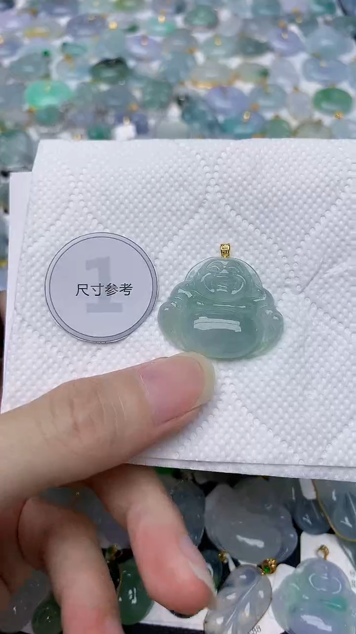颈饰18K金镶嵌翡翠天然A货翡翠