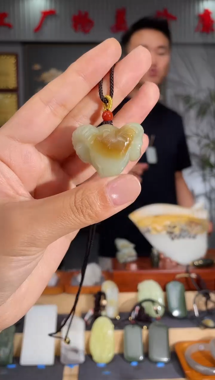 和田玉未镶嵌颈饰1