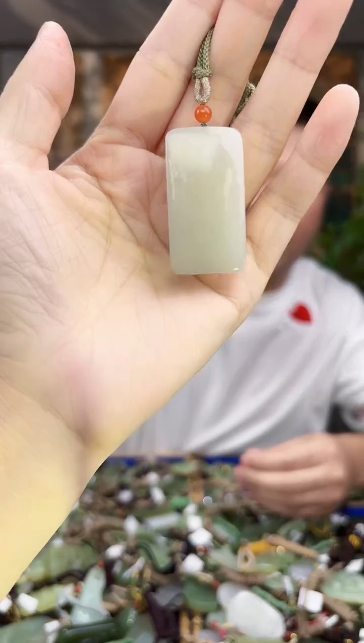 未镶嵌和田玉挂件拍一发一