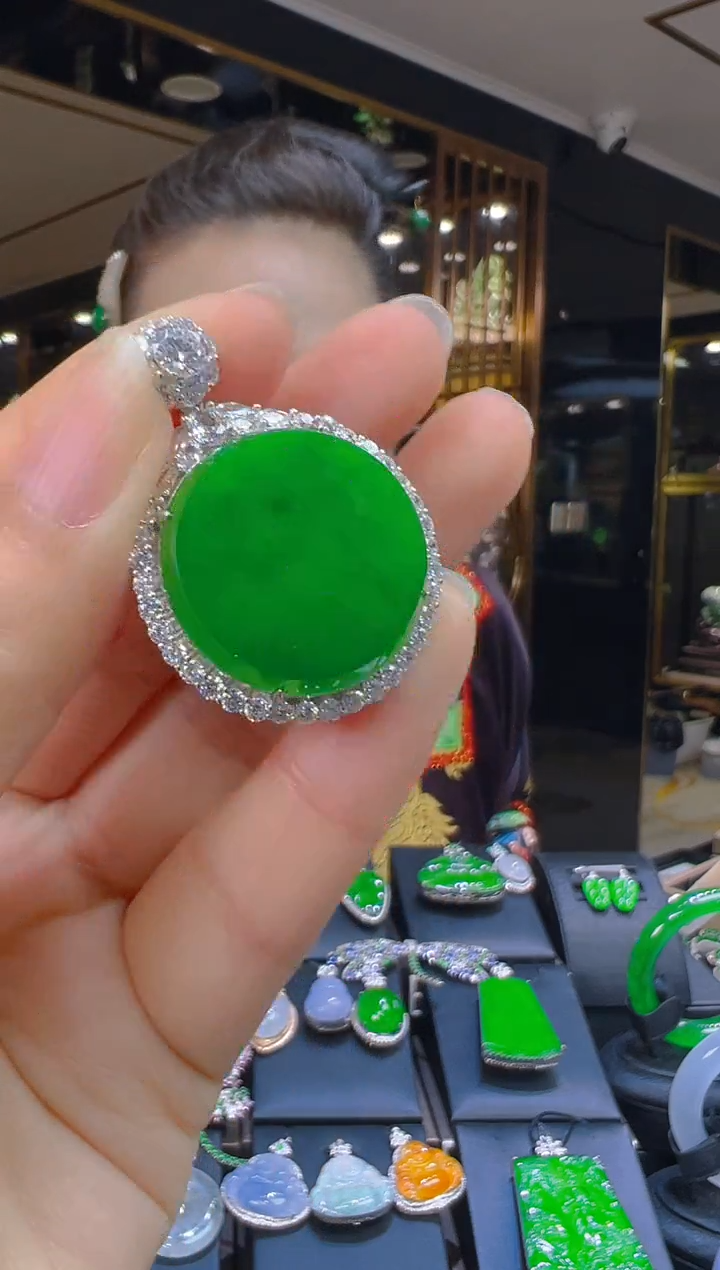 翡翠银S925镶嵌吊坠(赠链)012（多样性发其一）