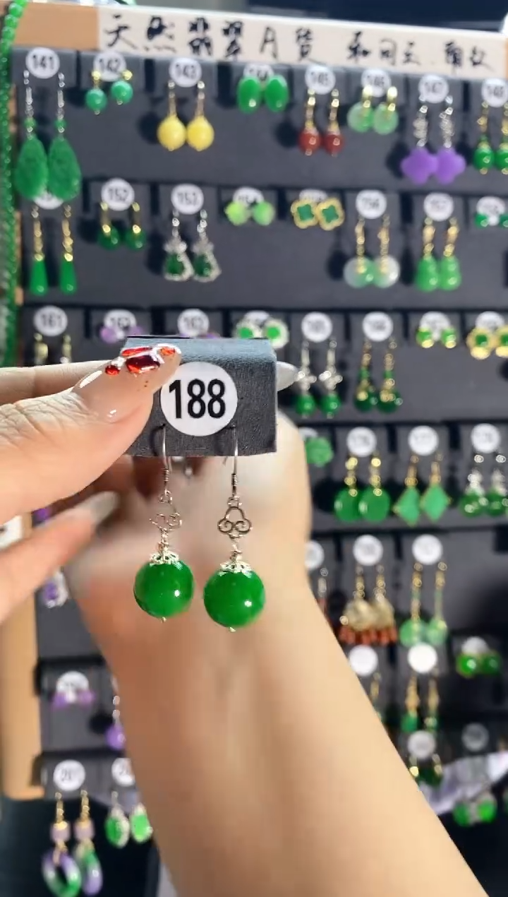 【闪购商品】翡翠耳饰银S925镶嵌118...