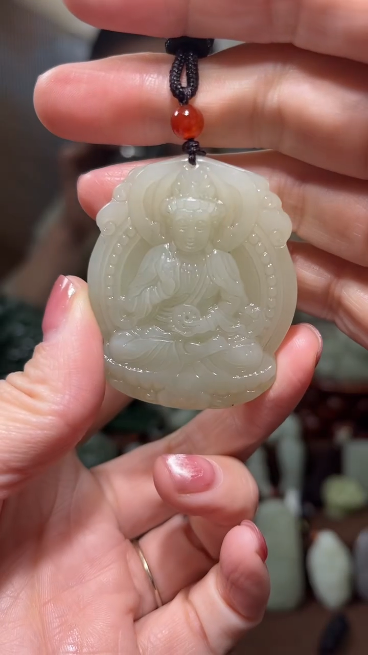 颈饰未镶嵌和田玉·