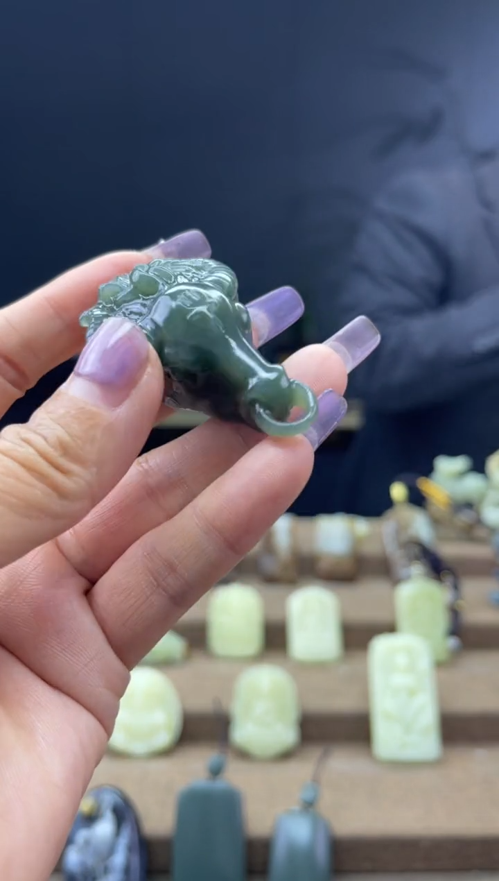 颈饰未镶嵌和田玉1