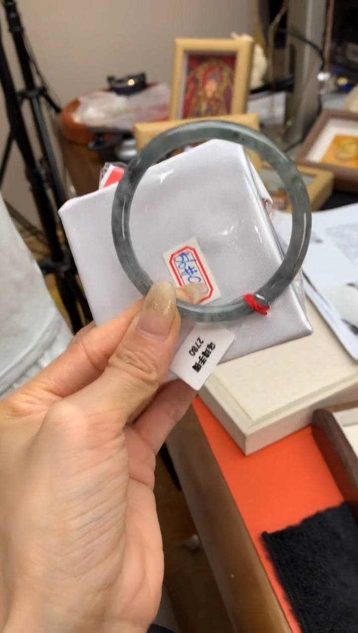 【闪购商品】翡翠手镯未镶嵌手镯#56