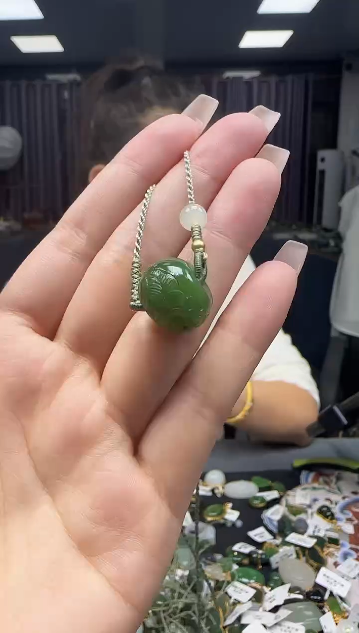 和田玉未镶嵌挂件1
