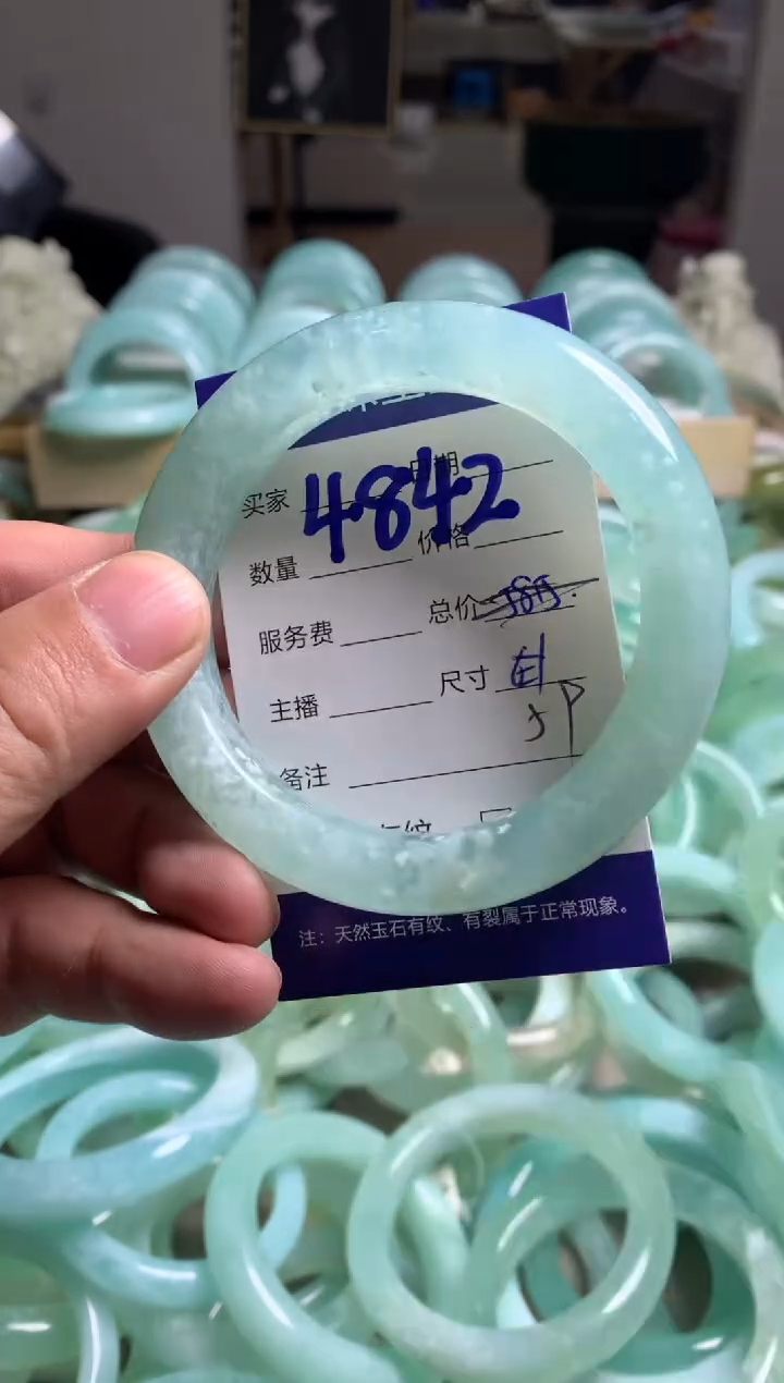 【闪购商品】蛇纹石玉手镯未镶嵌4842