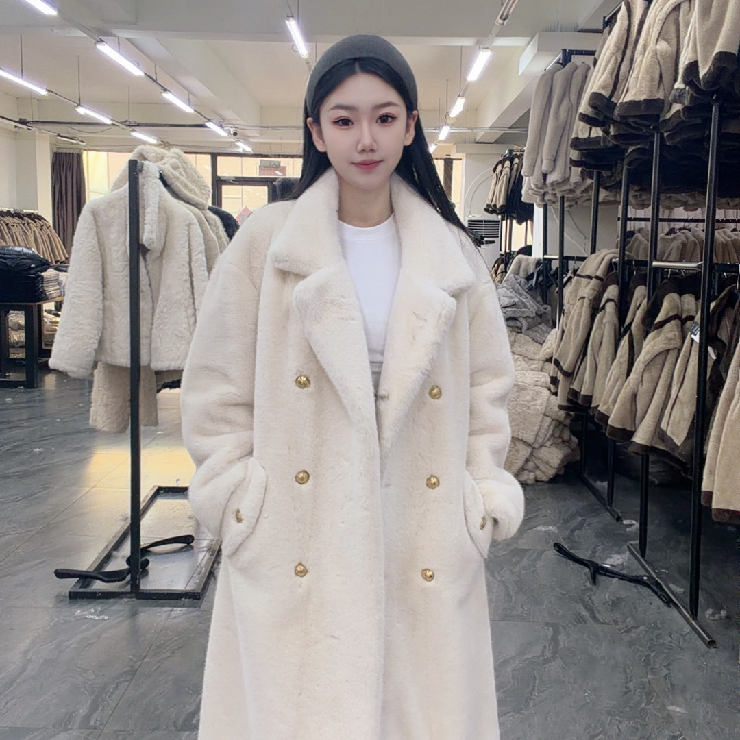 白色长款风衣貂绒毛毛外套时尚百搭气质女士宽松休闲冬季网红
