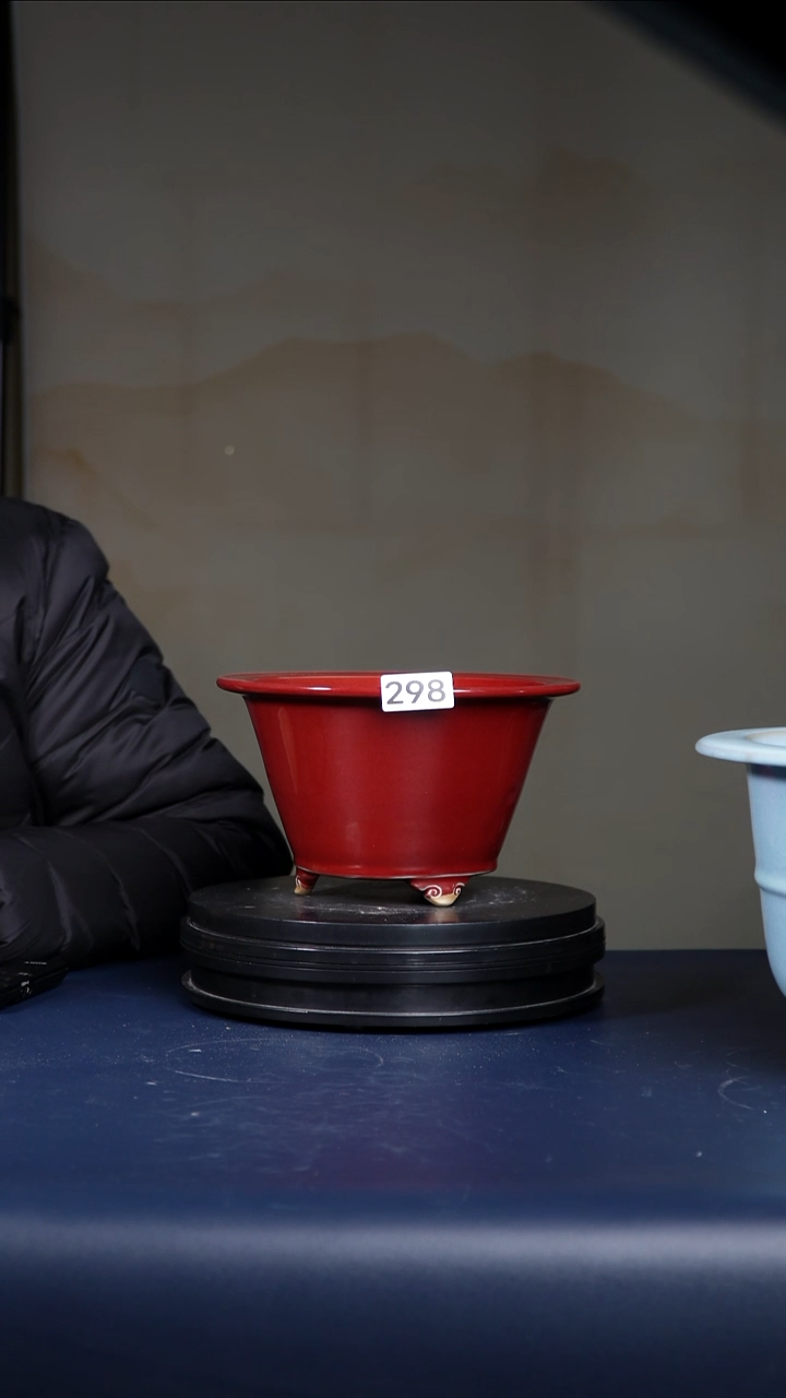 其他瓷用****8298号钧红云足盆